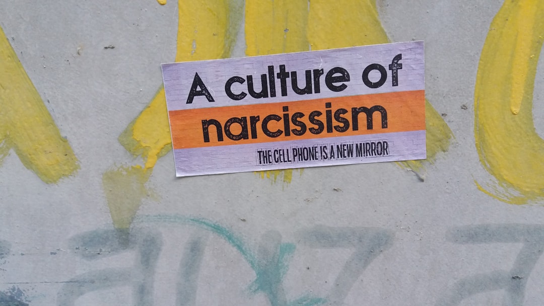 do narcissists talk to themselves